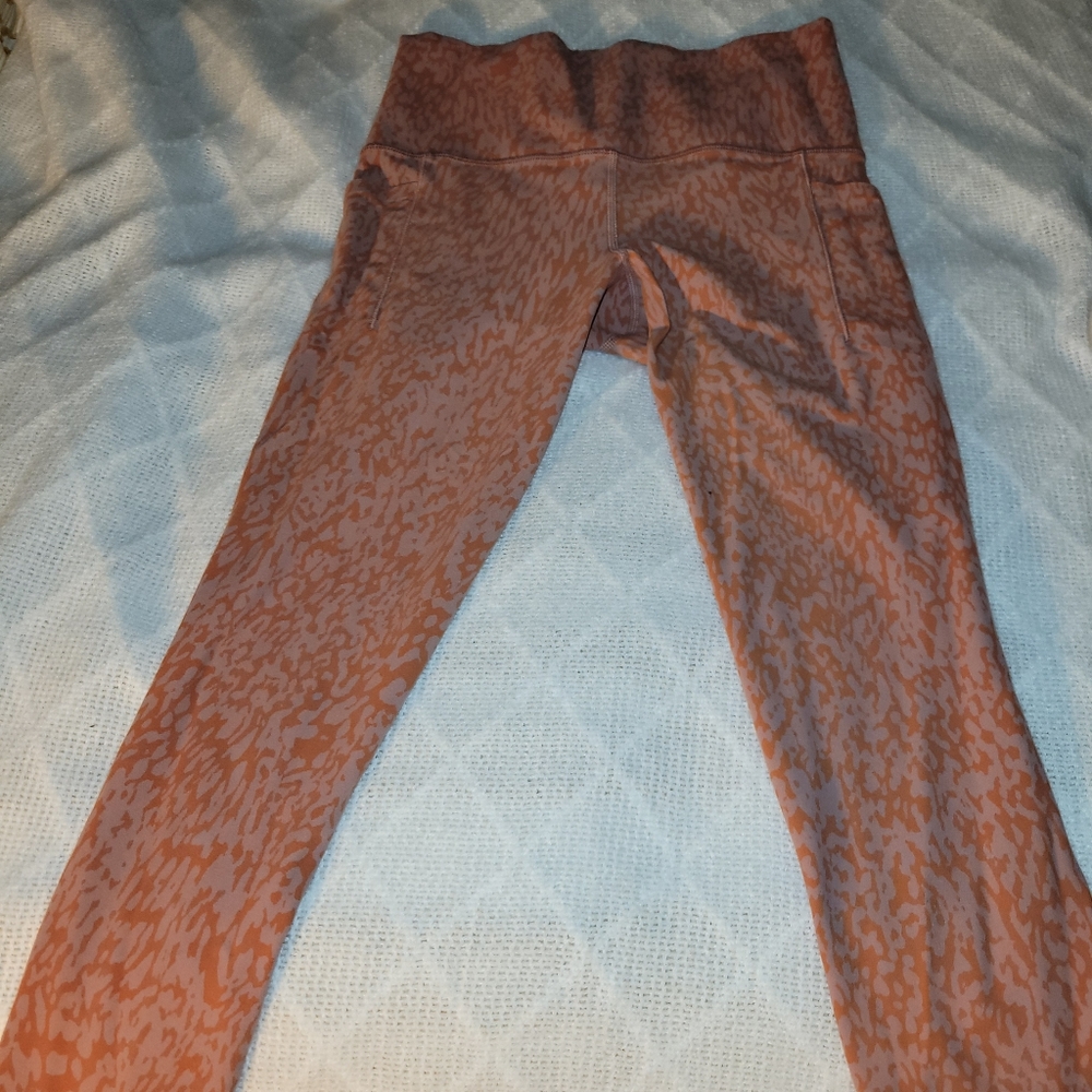 Athleta stash pocket 7/8 leggings
